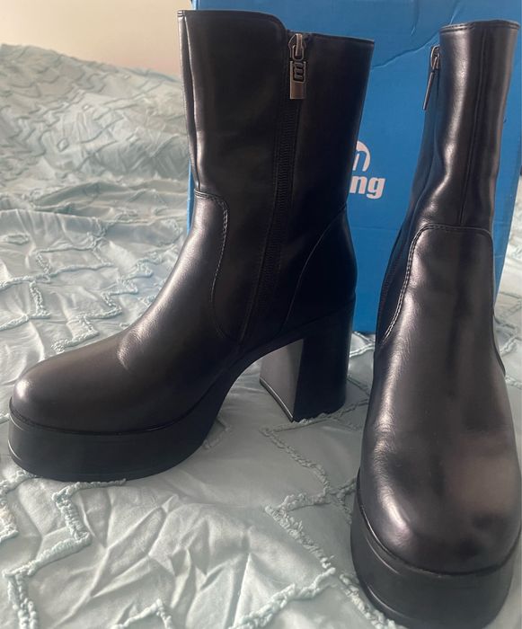BOTAS : Cano baixo e acima dos joelhos