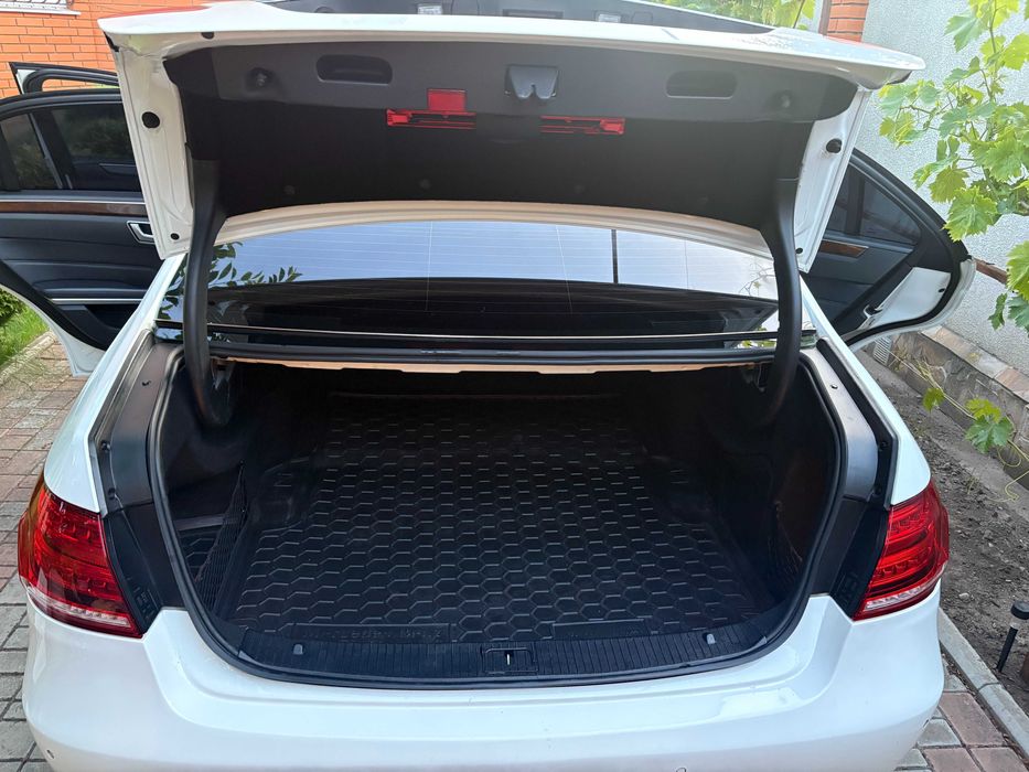 Продам Мерседес-Бенс Е220 CDI