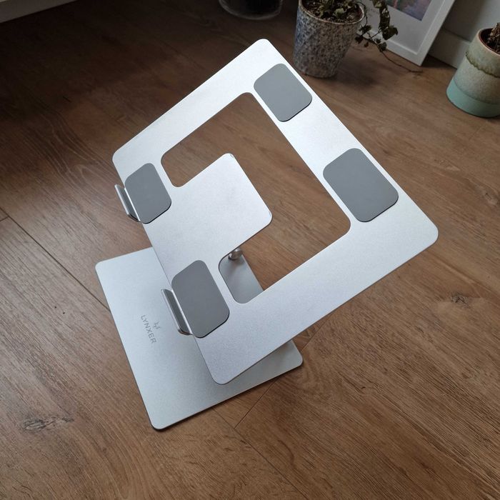 Stojak na laptopa Macbook'a 17 podstawka stolik uchwyt składany regulo