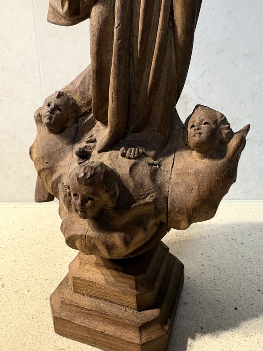 Antiga escultura “N.S. da Imaculada Conceição” em madeira