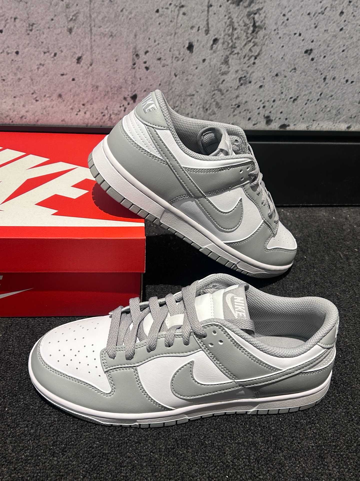 Nike_Dunk_Low_Grey Fog_unisex_Obuwie sportowe R.37.5