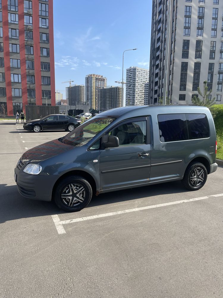 Продаю Volkswagen Caddy 2007