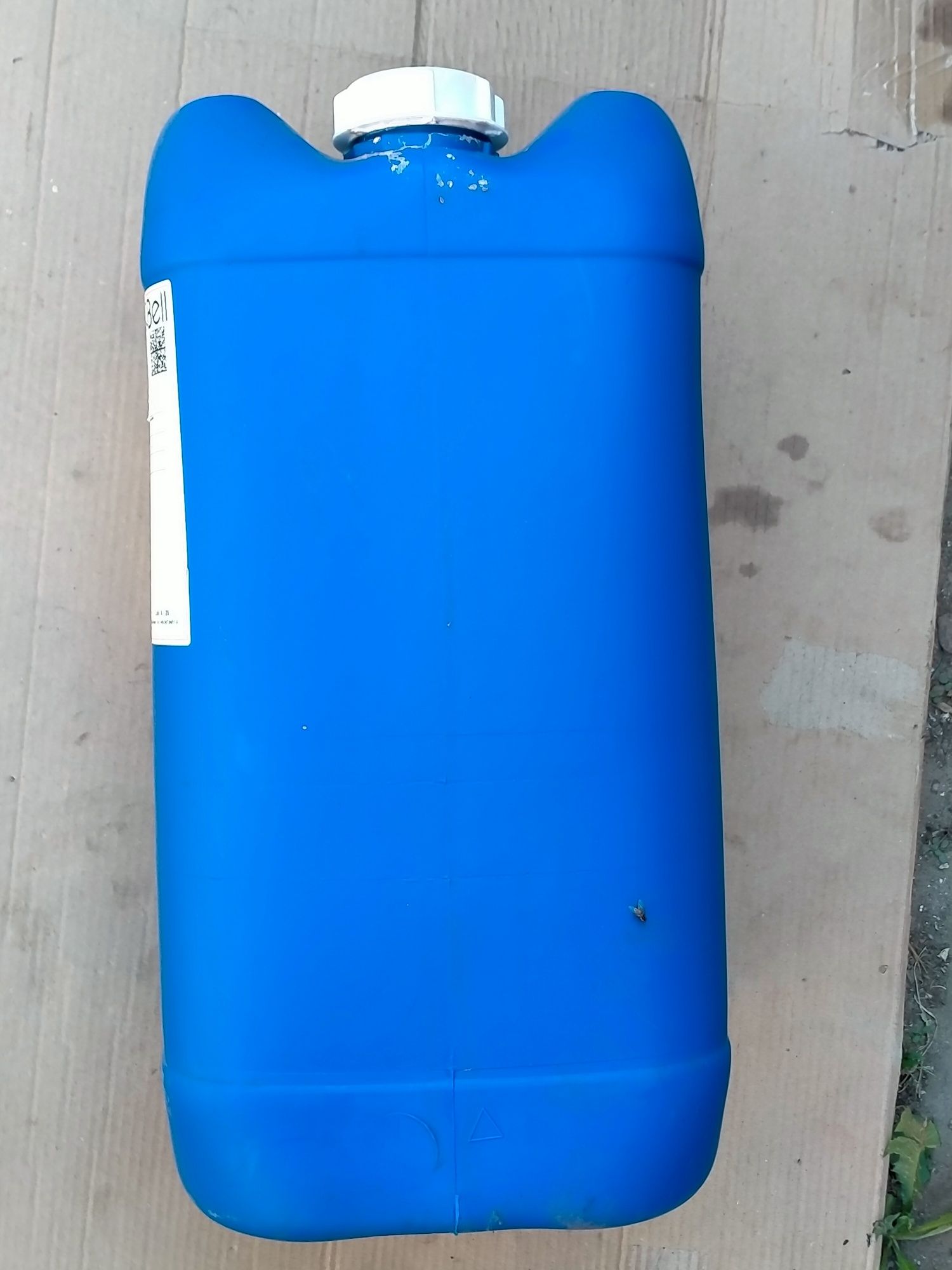 Продам каністри 25л.