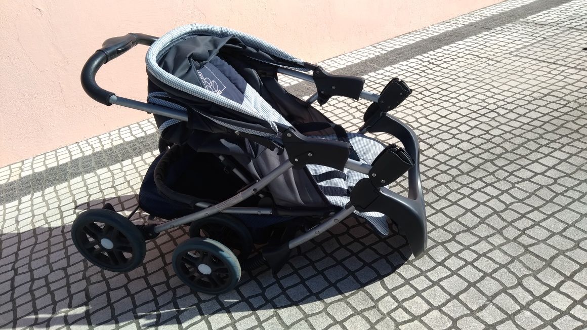 Carro de bebé de passeio
