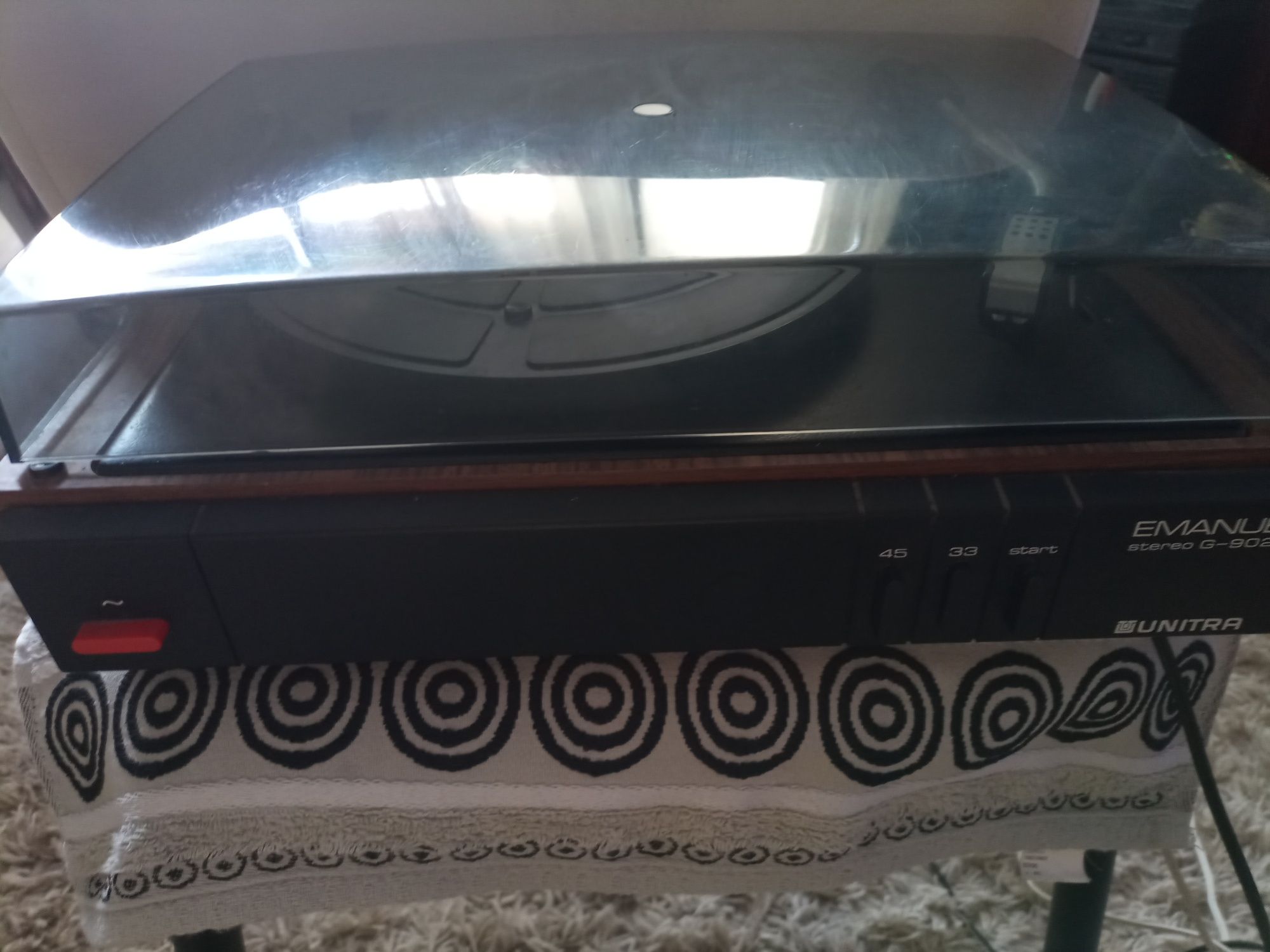 Gramofon Emmanuel 2 na części