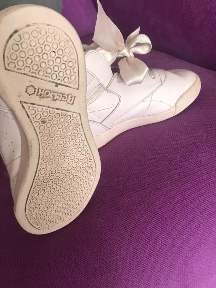 Tenis reebok …..