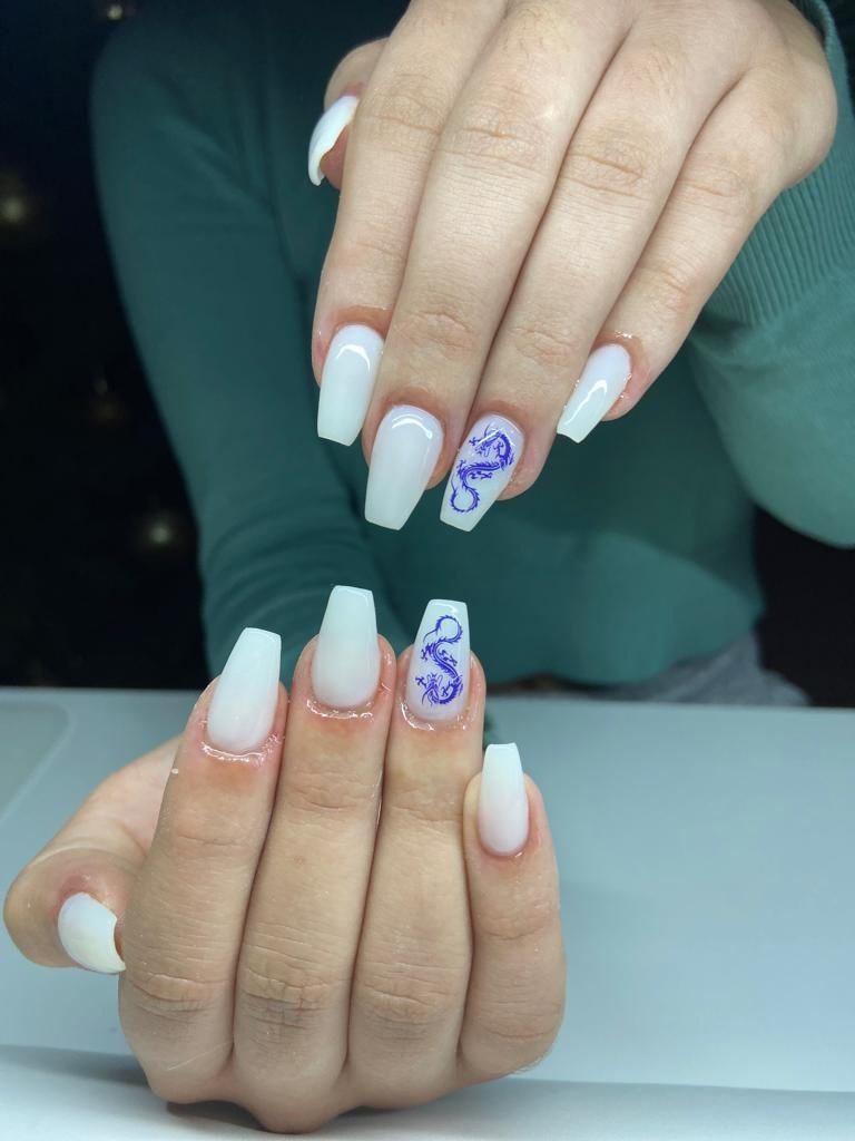 Unhas de gel e verniz gel