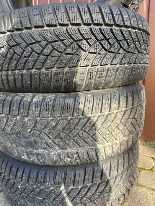 Колеса шини зима 4 шт 2021 рік 205/50 R17 GOODYEAR зима