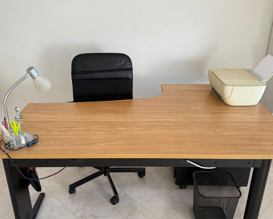 Secretaria e modulo de gavetas