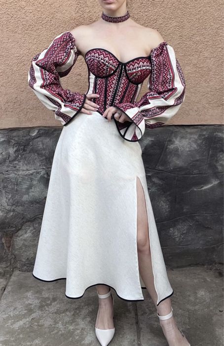 Корсет вишиванка з рукавами, сукня вишиванка, лляна сукня з рукавами