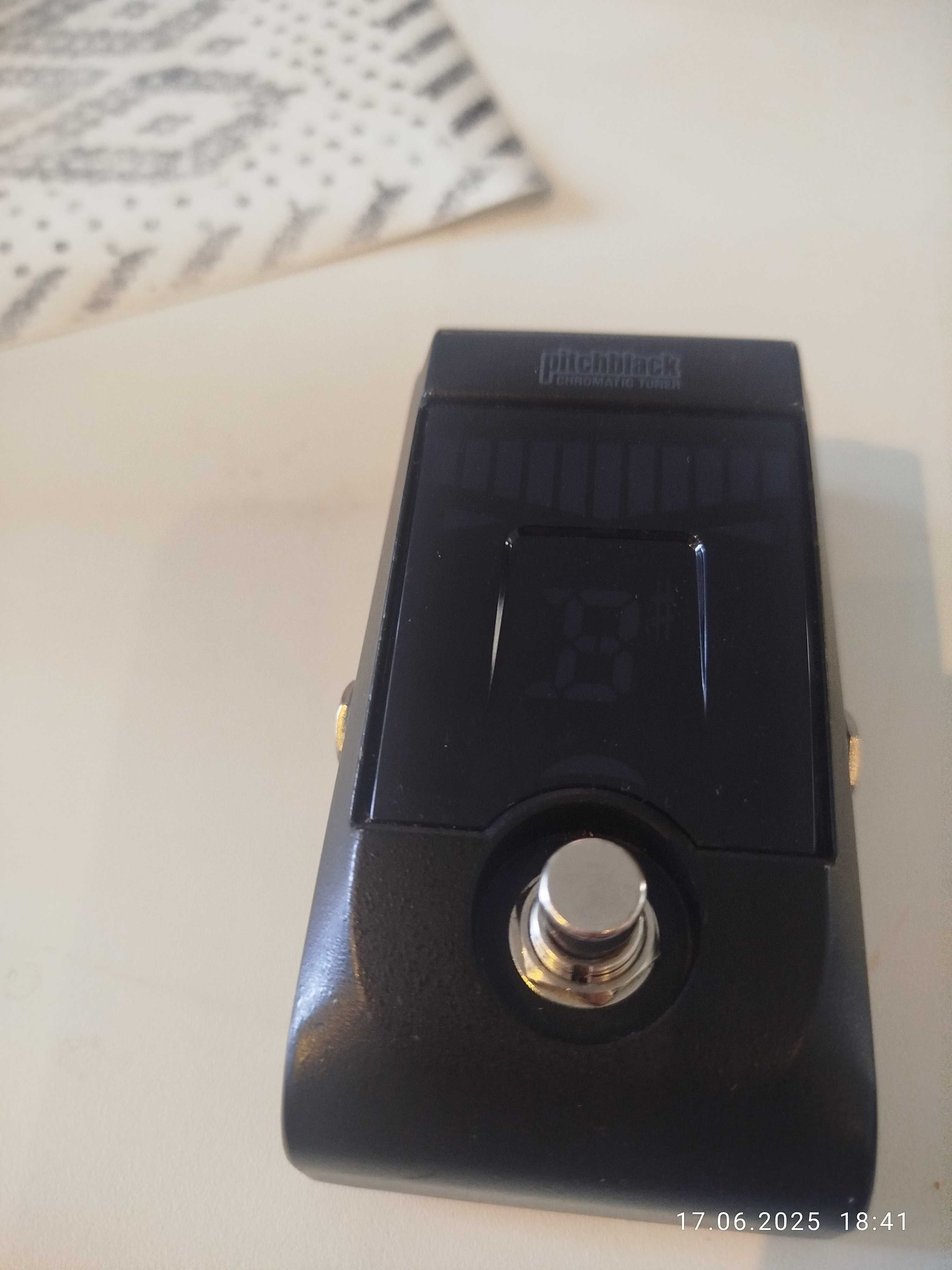 Tuner gitarowy Korg Pitchbpack PB-01