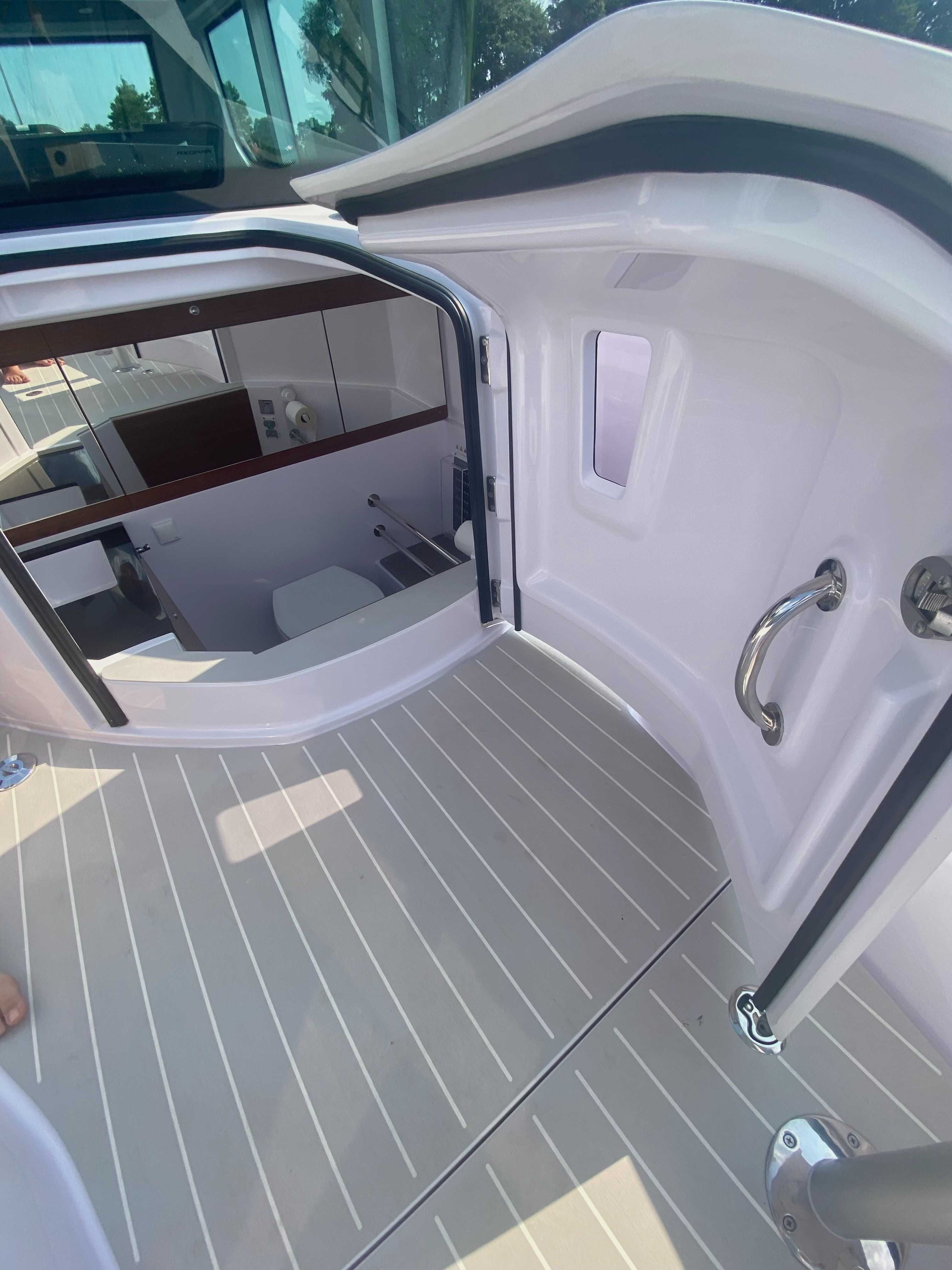 Sprzedam jacht motorowy Axopar 28 Cabin Brabus Line (2020) 300 KM