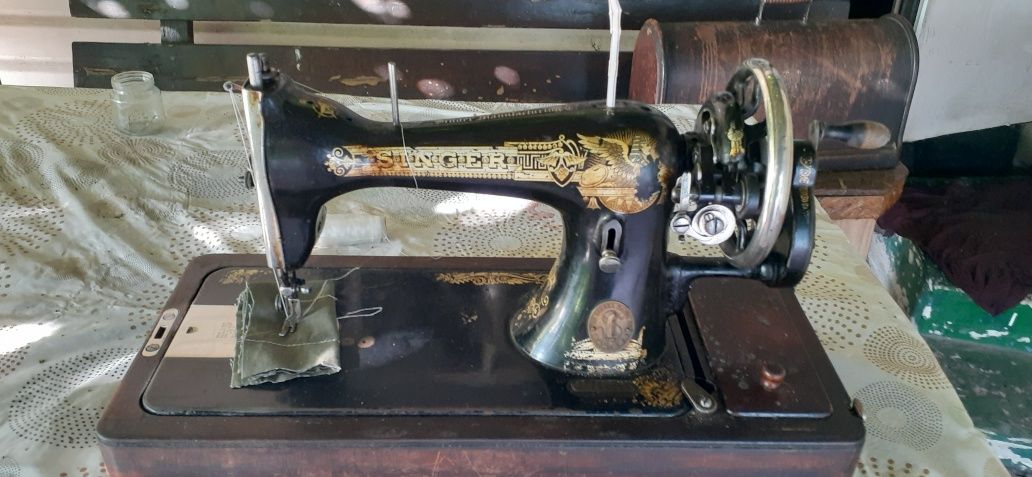 Швейная ручная машинка зингер, переносная 2500 грн