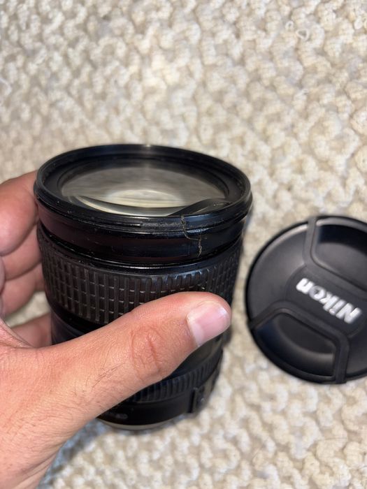 Objetiva Nikon AF-S Nikkor 28-300mm f/3.5-5.6G ED VR
