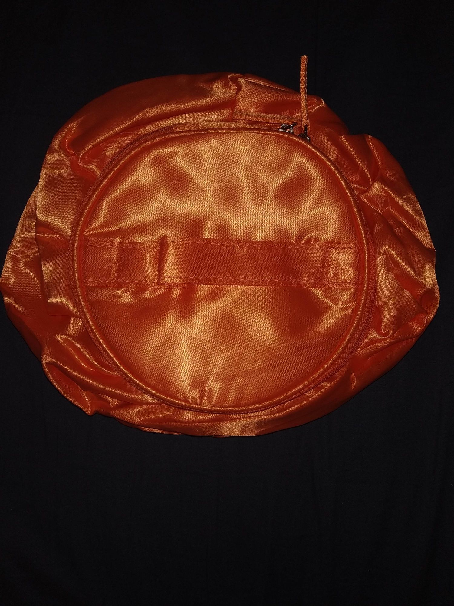 Pomarańczowa kosmetyczka Avon