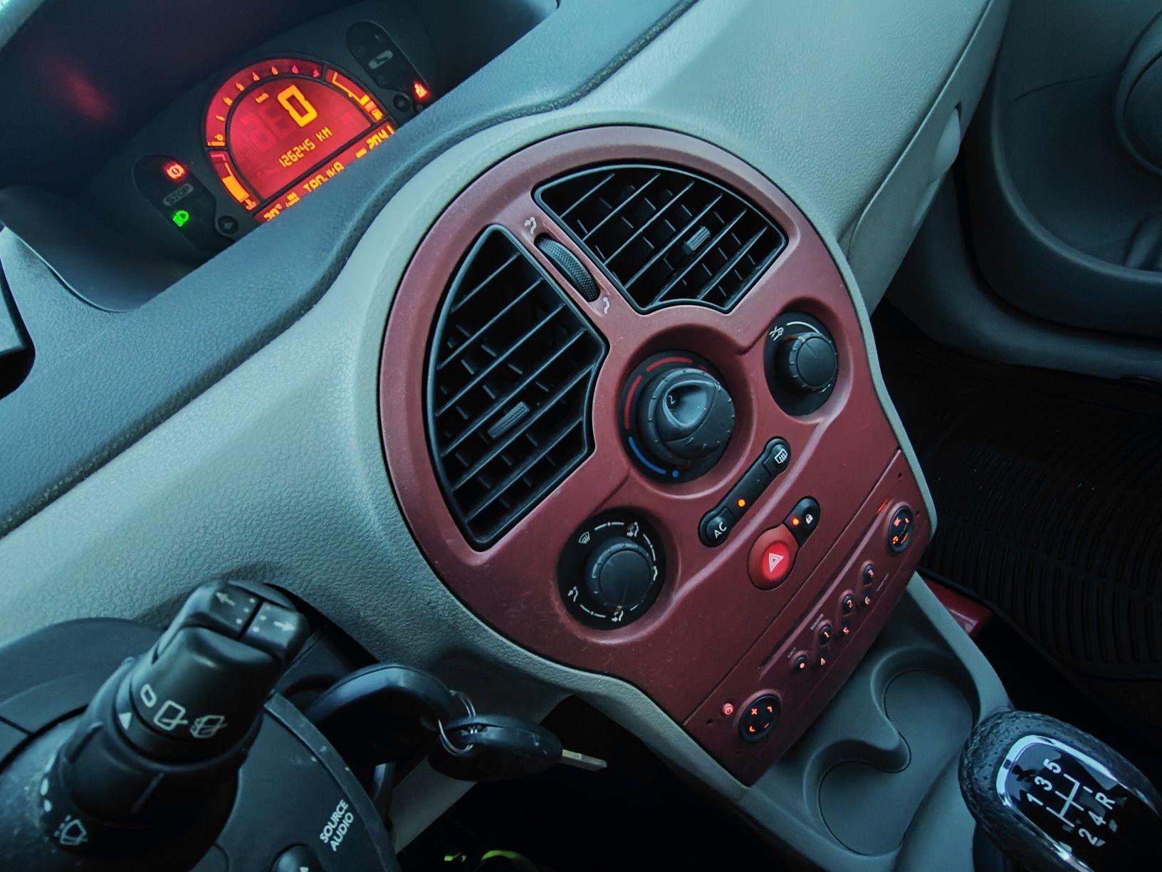 Renault Modus 1.2 benzyna! Szklany dach! 126 tys przebiegu! Klima spr