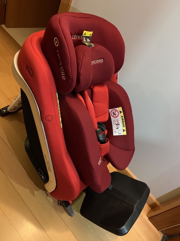 Cadeira Auto Concord Reverso Plus i-Size Isofix Vermelha