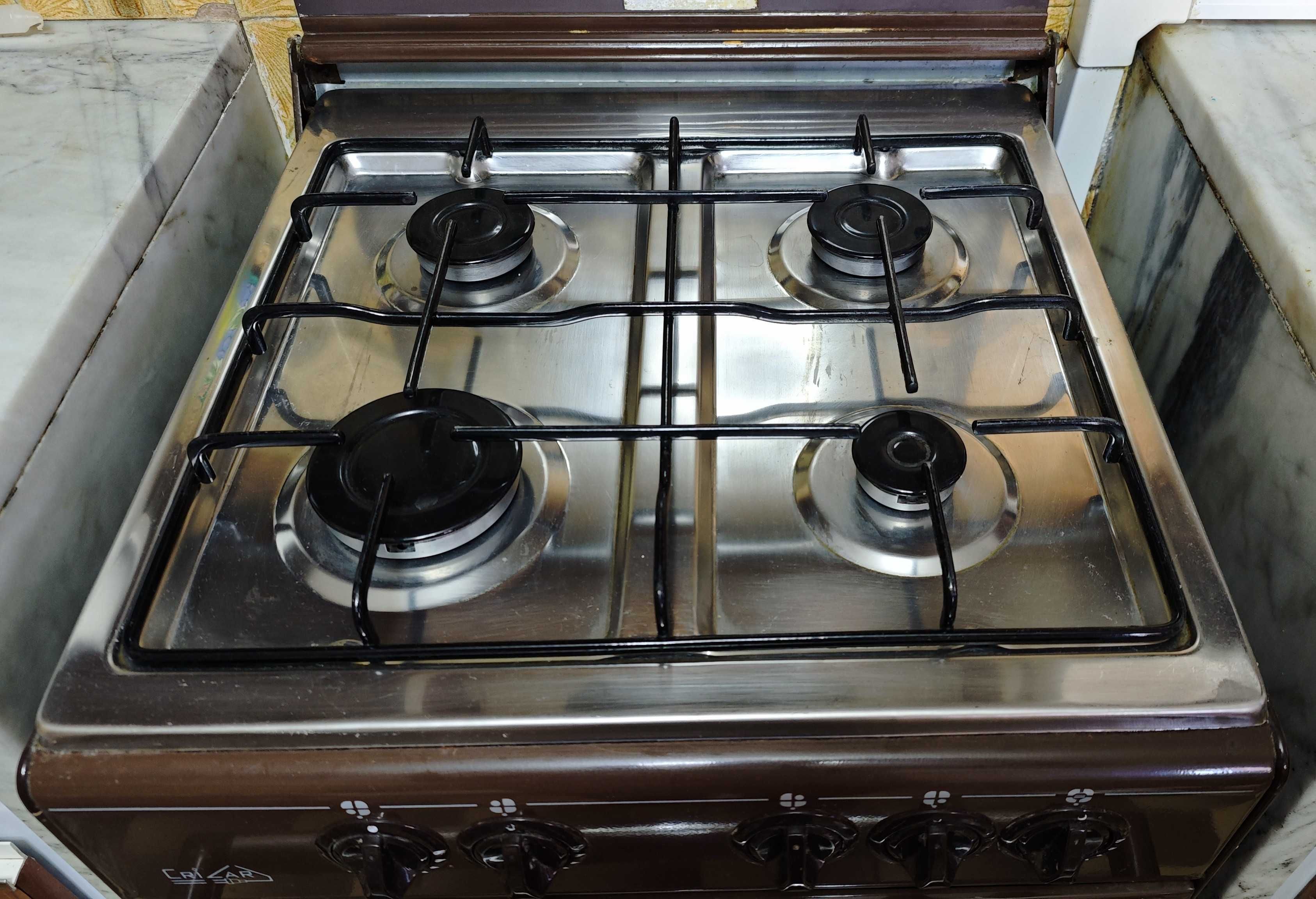 Fogão a Gás Natural de 4 Bicos e Forno