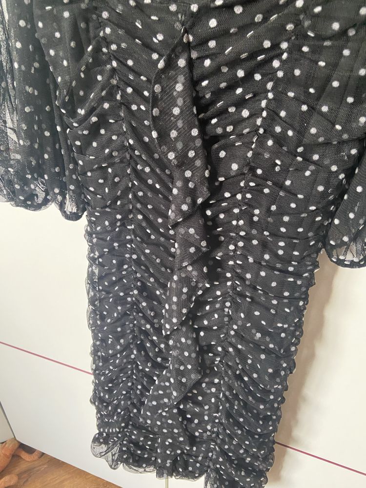 Czarna sukienka w groszki Zara XS