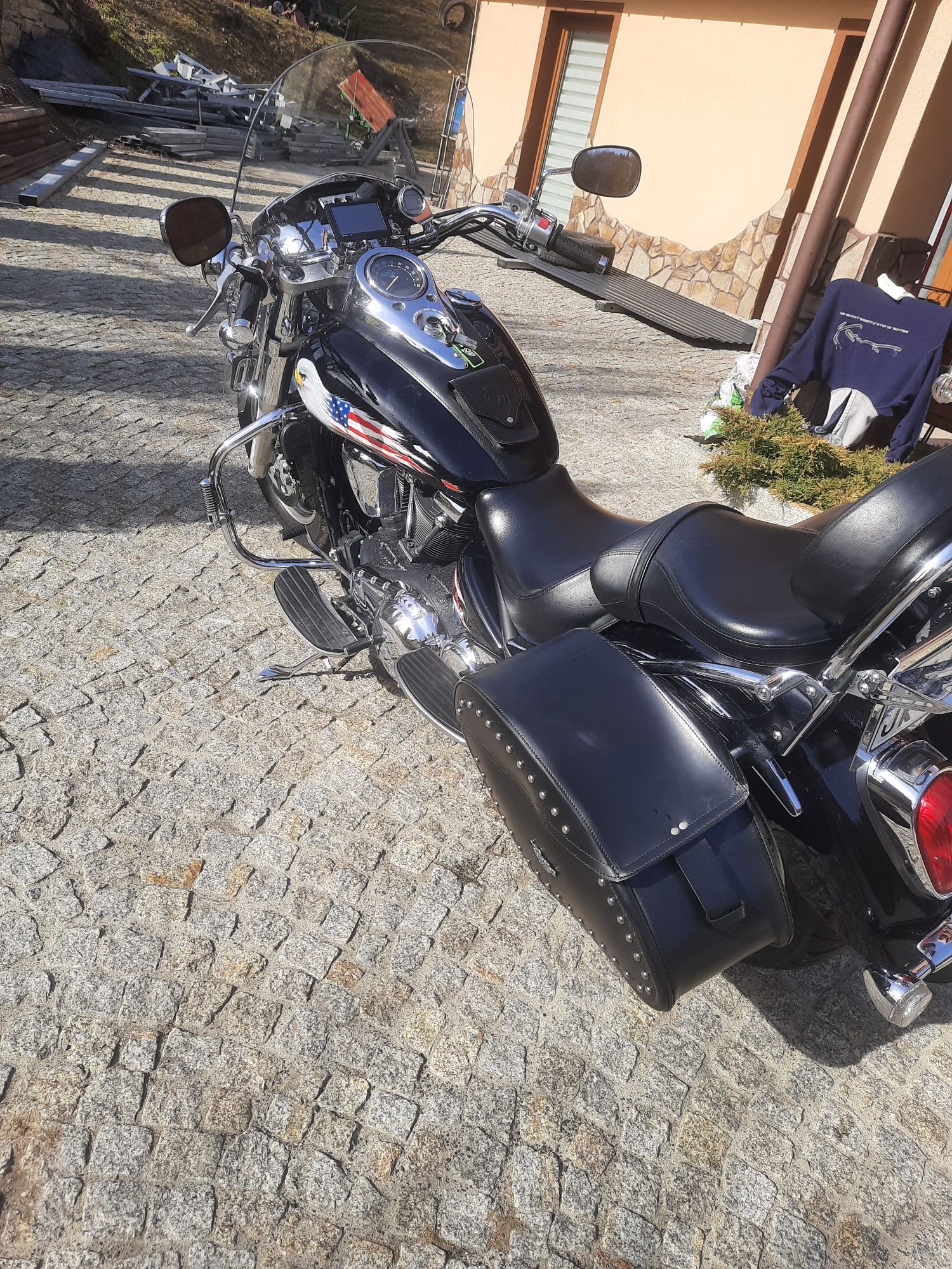 Kawasaki Vulcan 2000 (VN 2000 CLASSIC) (1700, 1500)