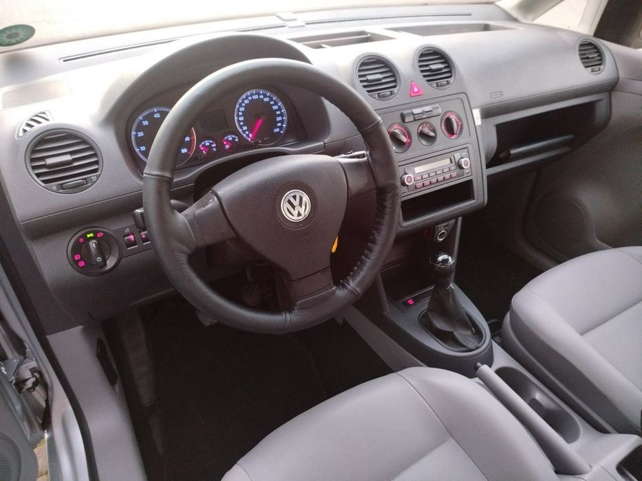 Volkswagen Caddy 2010r 5 osobowy benzyna 8V IMPORT Z NIEMIEC STAN BDB