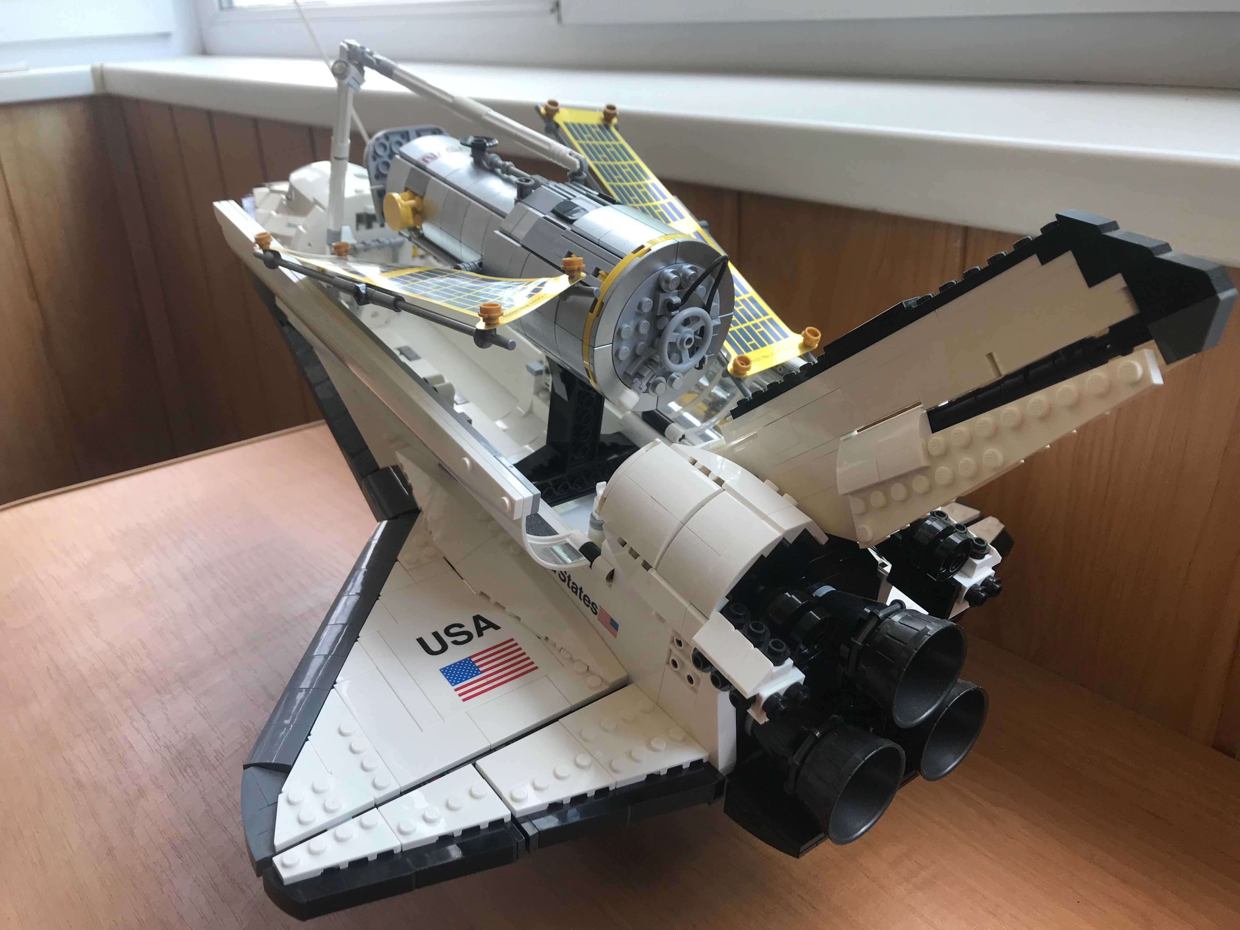 Конструктор ЛЕГО LEGO Icons Космічний шатл NASA Discovery (10283) Б/У