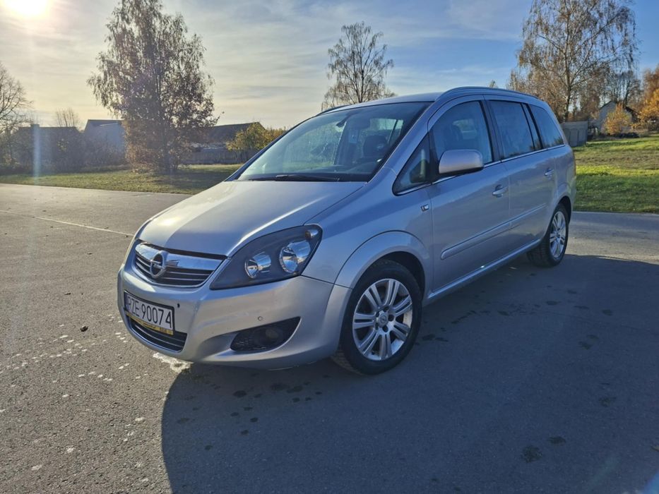 Opel Zafira 1.7 diesel 7 osób 2013r.