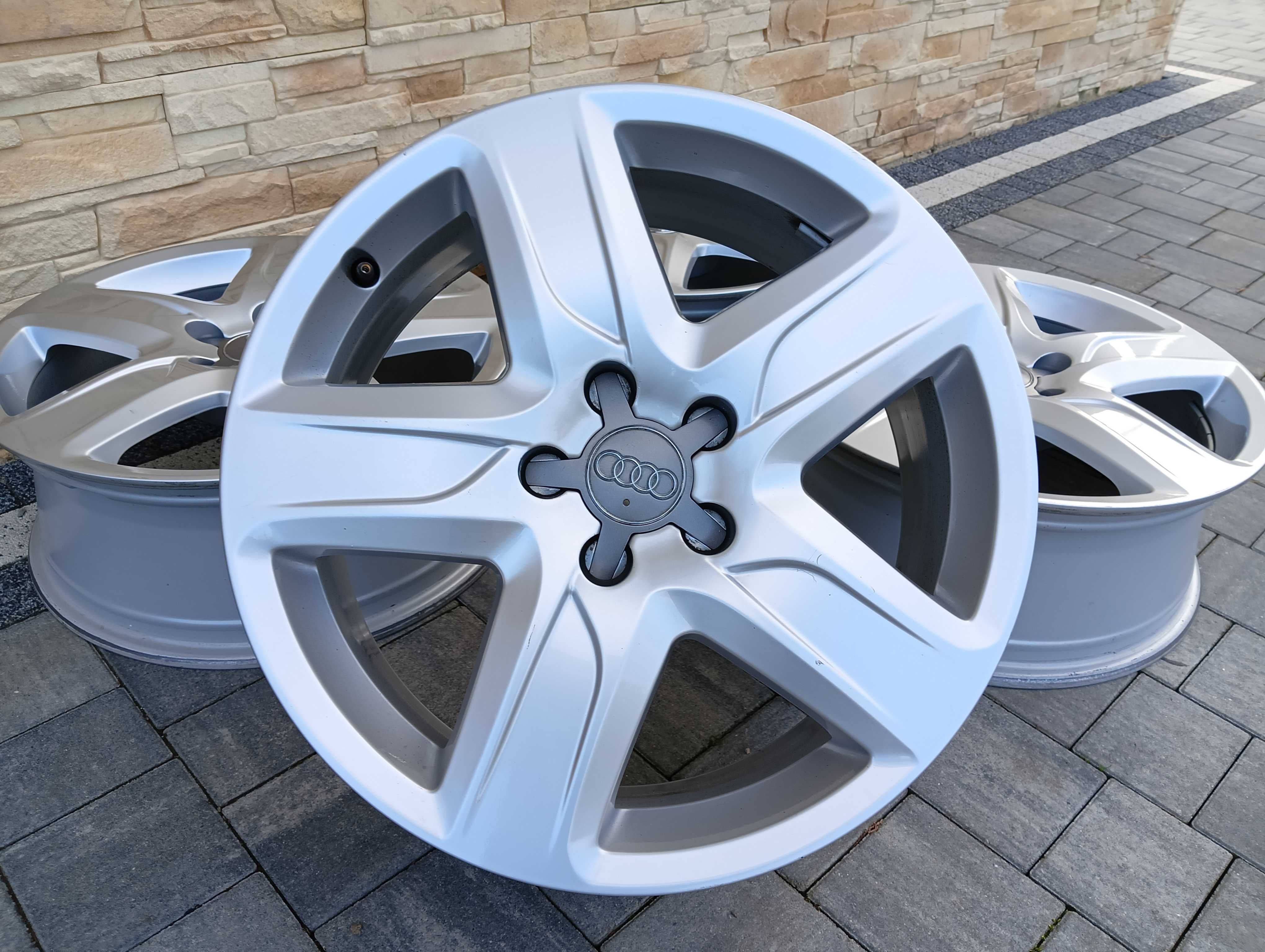 4  alu 18 cali oryg AUDI   A4 , A6 , A3 , Q3 , Q5  jak nowe 5x112