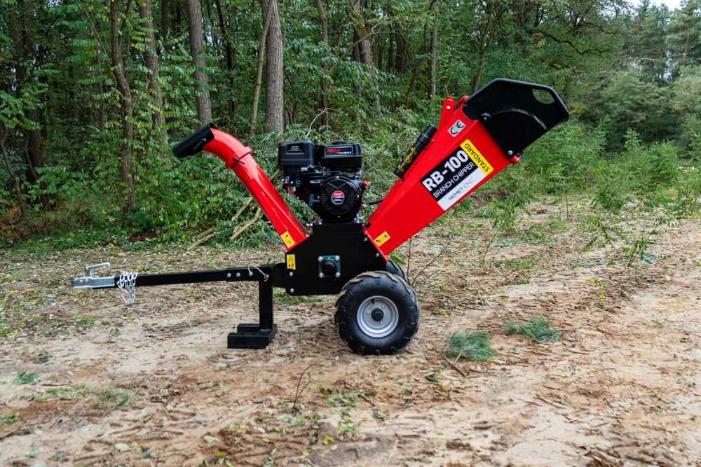 rębak spalinowy REMET RB-100 == rozdrabniacz ==