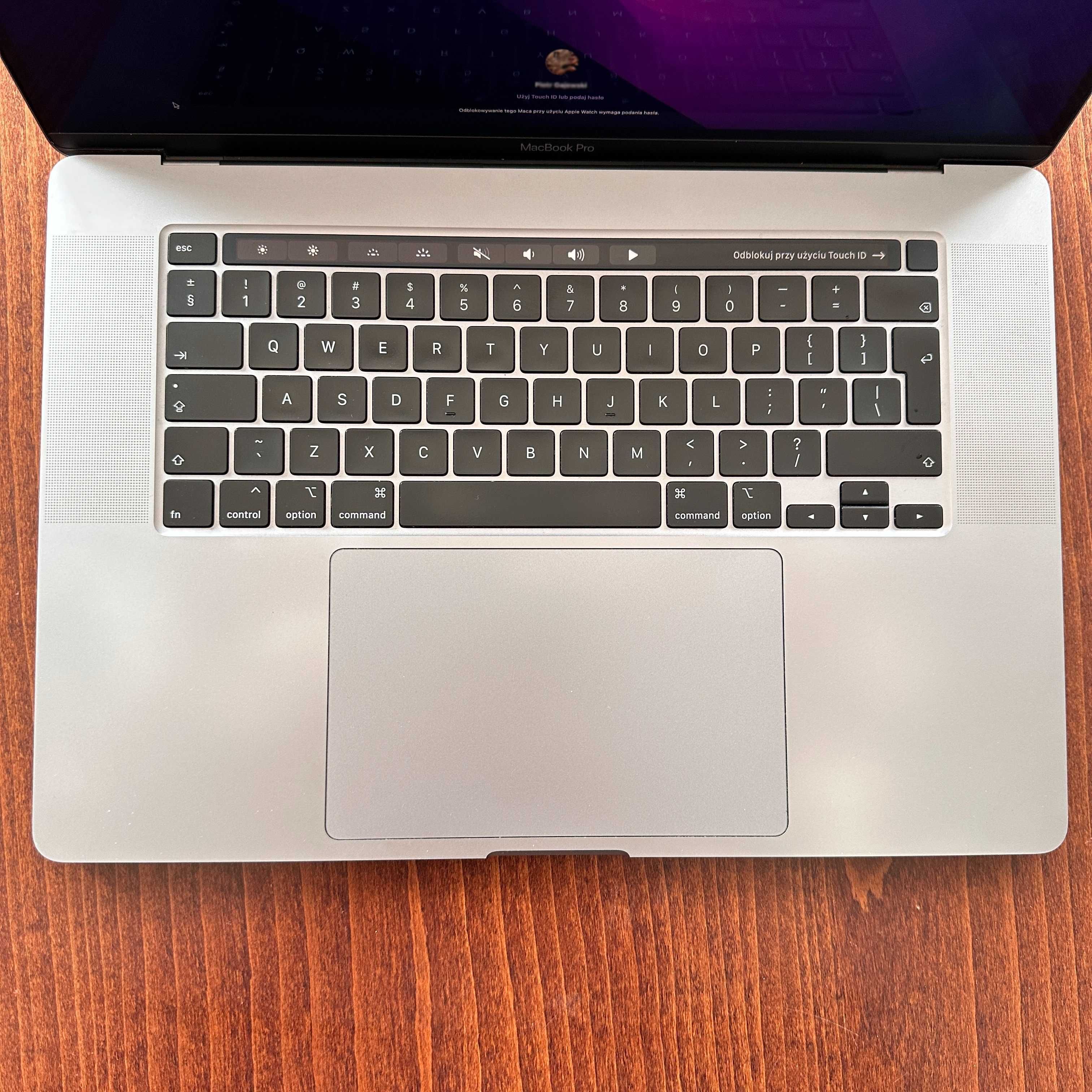 MacBook Pro 16" A2141 Intel i9, 64GB, 1TB, Radeon Pro 5500M 2019 FV23%