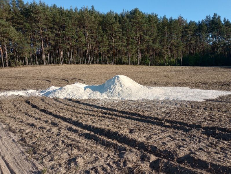 Wapno rolnicze 50% CaO sypkie lub granulowane. Możliwy bigbag