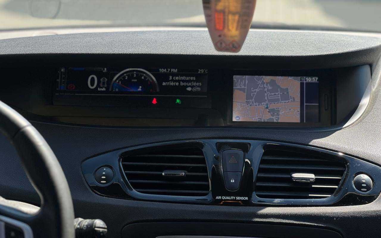 Renault Scenic 2012