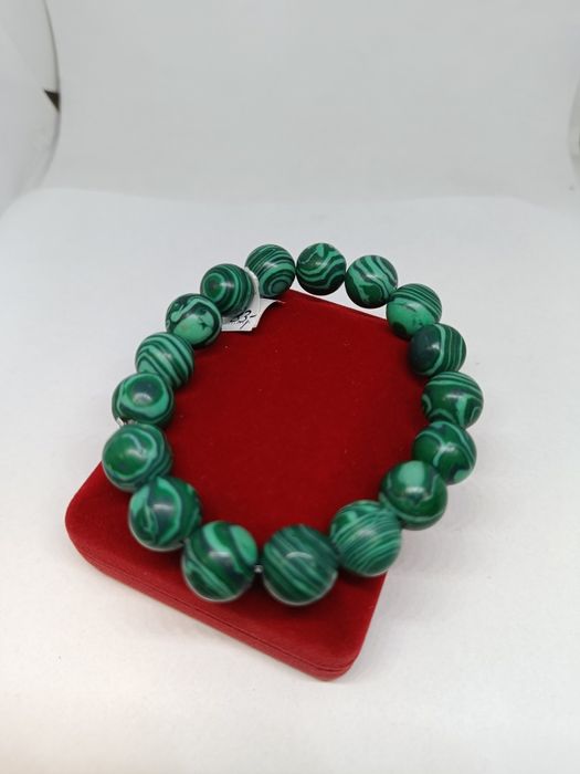 Bransoletka na gumce z malachitami