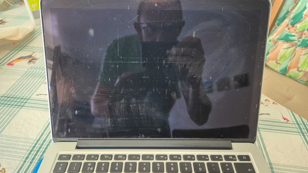 MacBook Pro 13” Retina Early 2015 | i5 / 8 GB RAM / SSD 128 GB