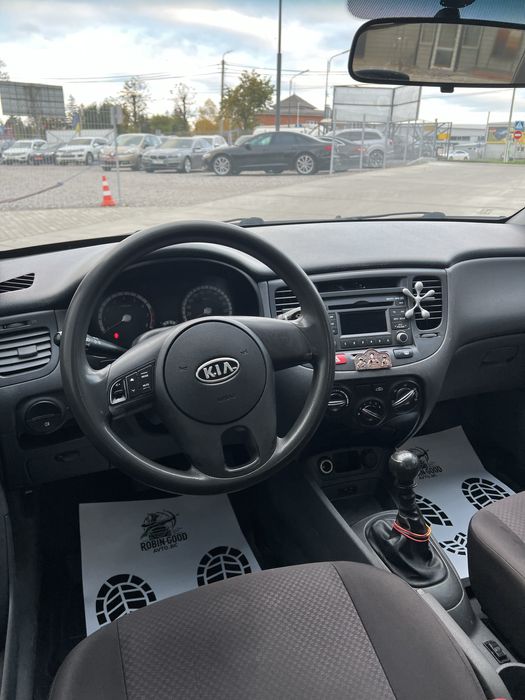 Продам Kia Rio 2010рік
