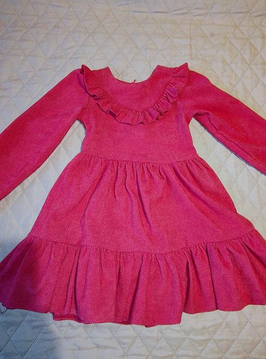Продам плаття для дівчинки