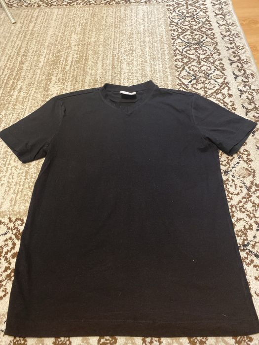 Продам фудболку чоловічу оригінальна Mango