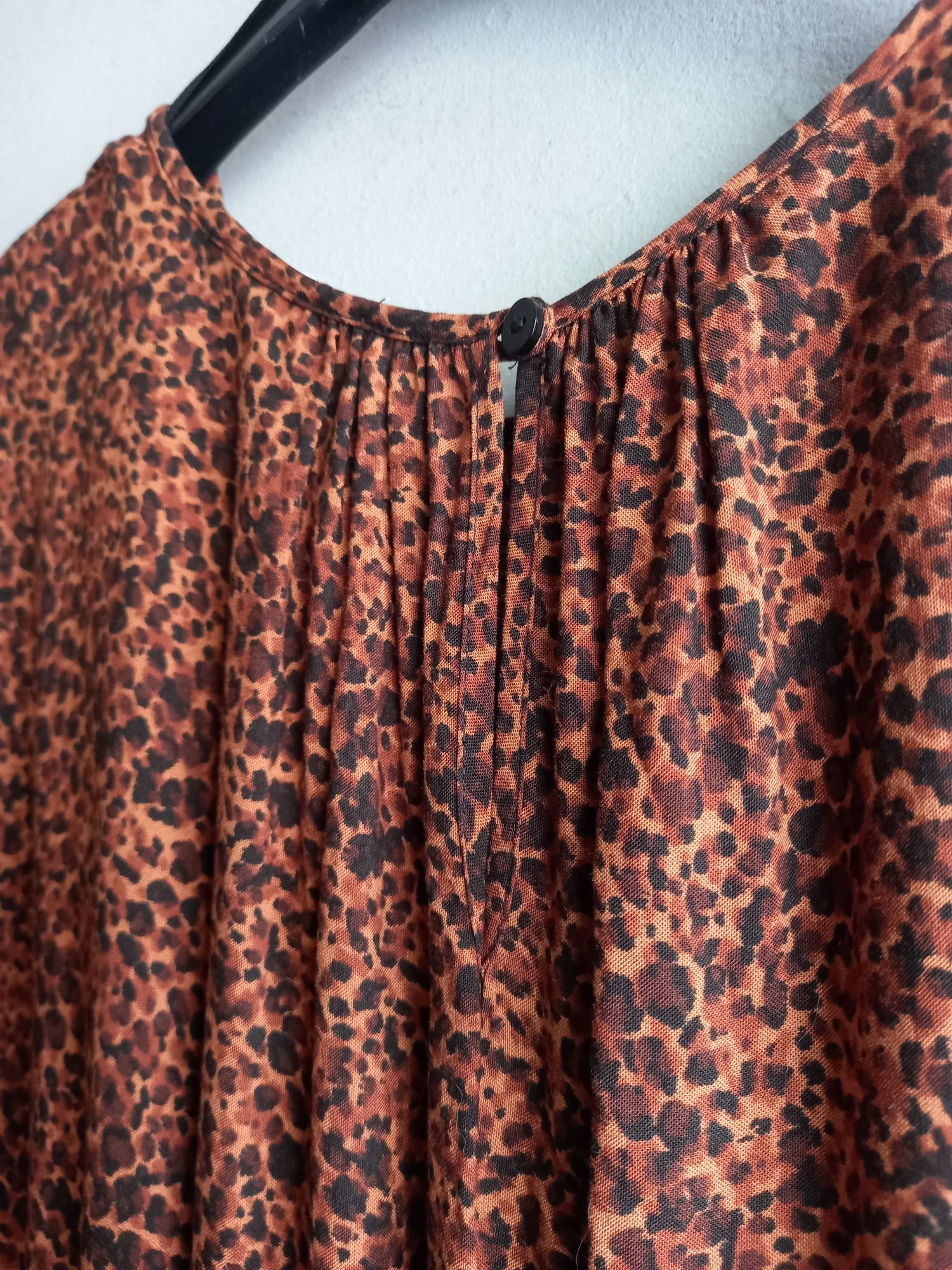 леопардова сукня