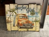 Quadro de Parede - Surf Girl (60 cms x 51 cms)