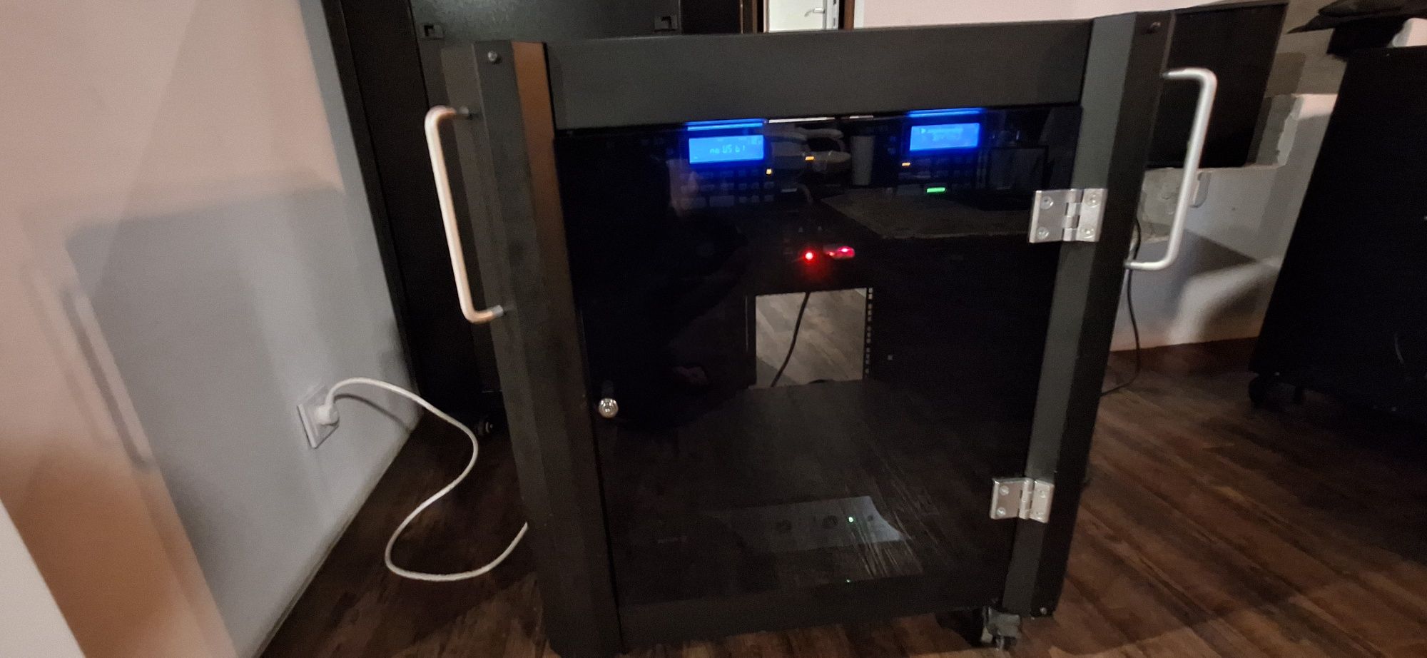 Szafa rack Getfort 19" 700x700,  szafa na sprzęt audio