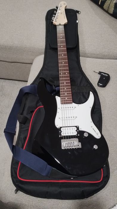 Yamaha Pacifica PAC112V – Como Nova + NUX GP-1 + Saco de Transporte