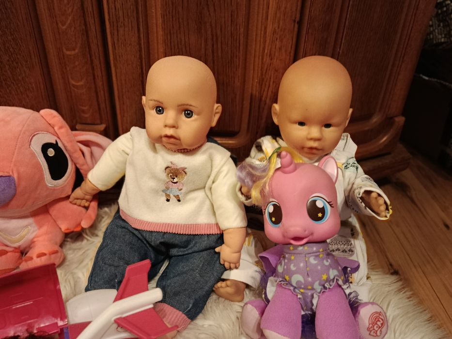 Zestaw mix zabawek dla dziewczynki.