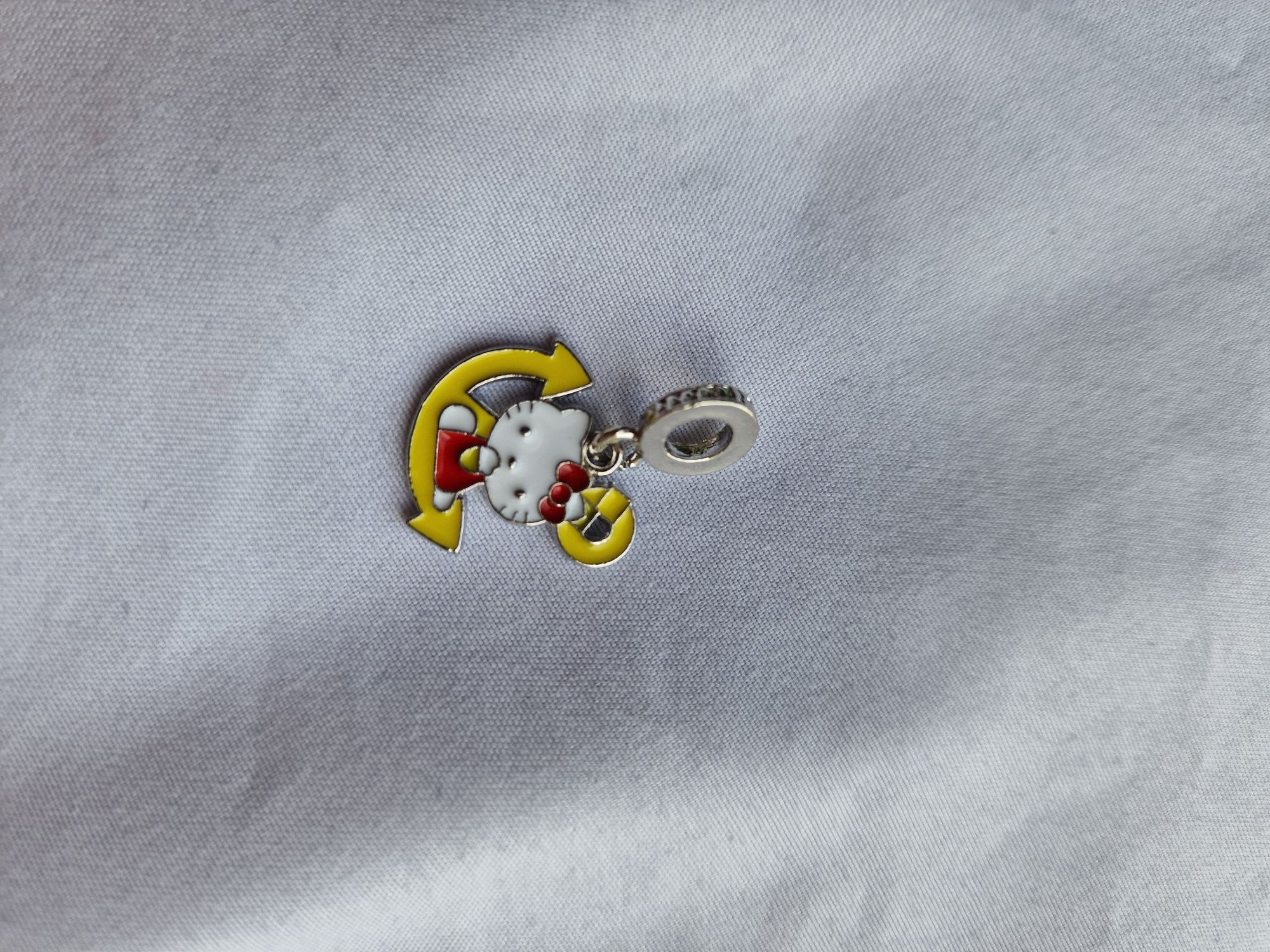 Srebrna zawieszka do bransoletki hello kitty charms do naszyjnika y2k