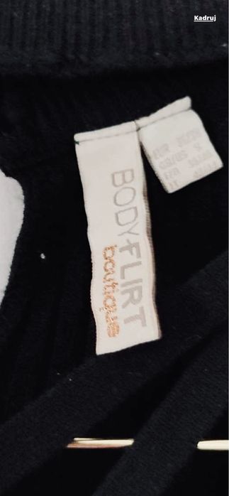 Czarna sukienka damska, midi, dlugi rękaw, na jesień i zime, r. Uni