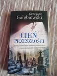 Książka "Cień przeszłości"