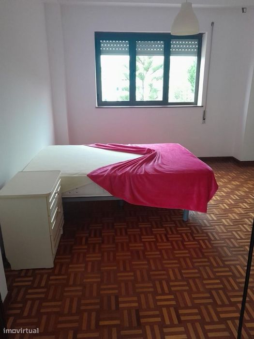 Quarto - localizado em Bairro do Sol Coimbra