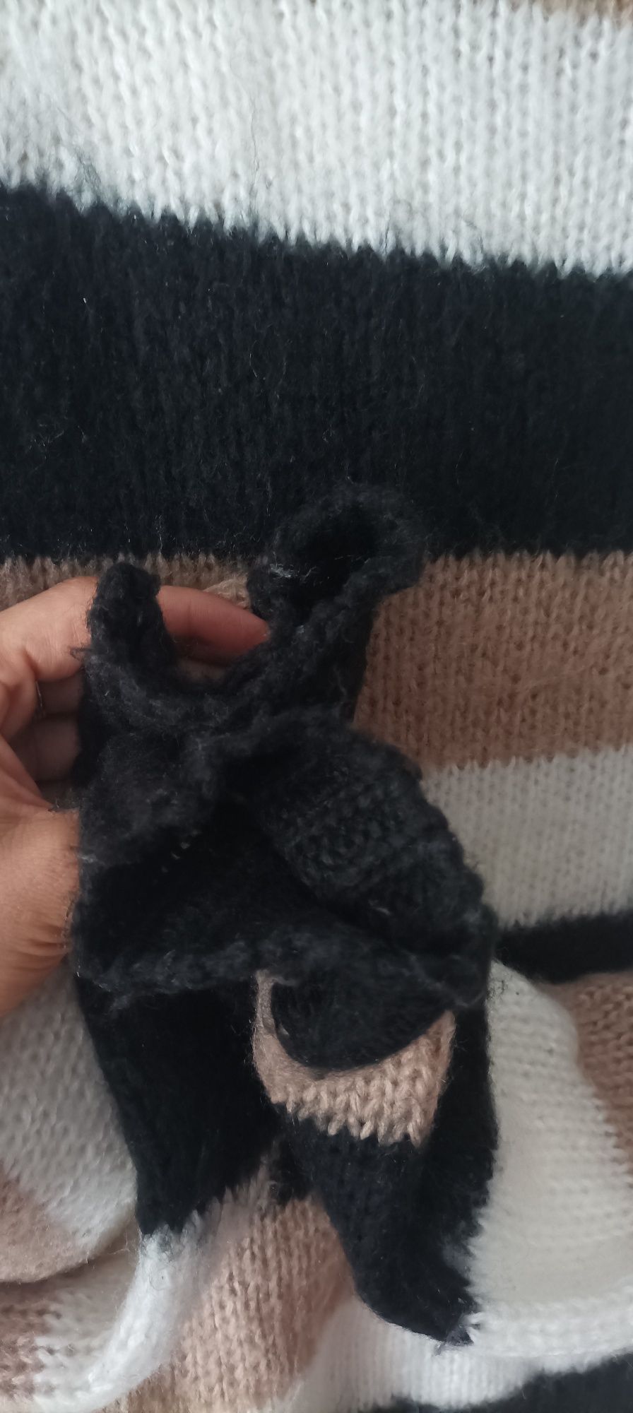 ciepły sweter w paski trójkolorowy  Sinsay Xs/34