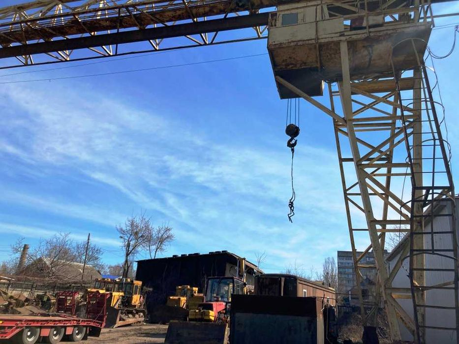 Продам діючу базу в місті Вінниця.