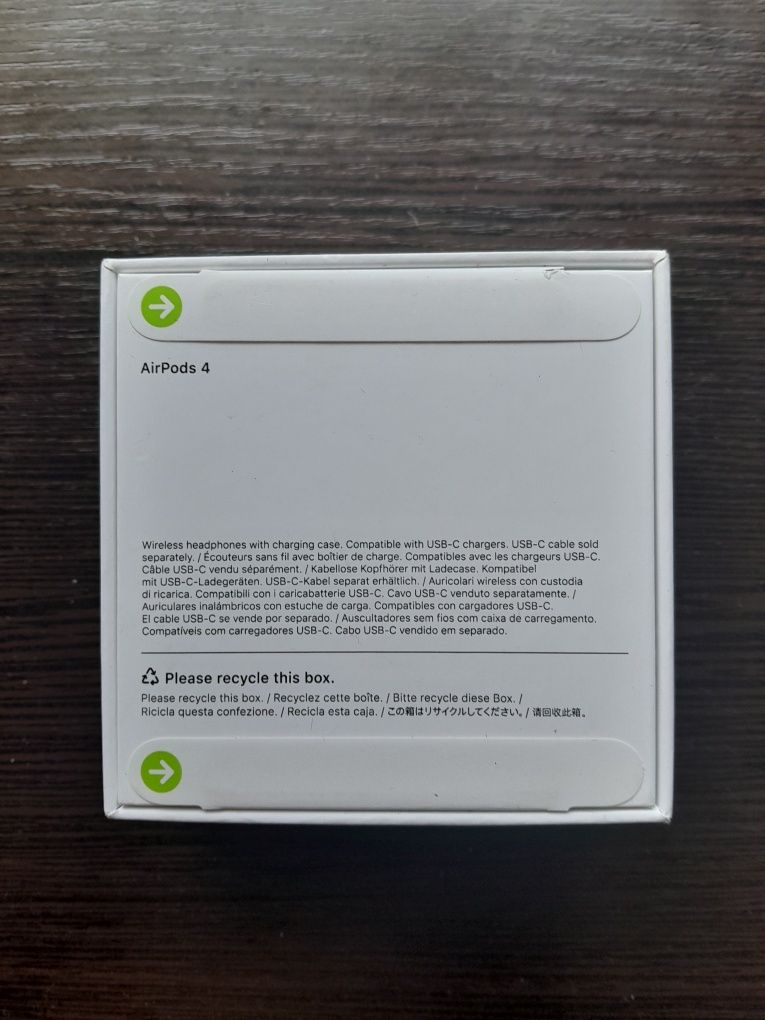 Навушники TWS Apple AirPods 4