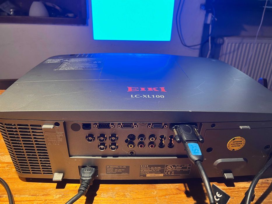projektor EIKI LC-XL100 Jasność (ANSI)5000 ANSI lumenów
